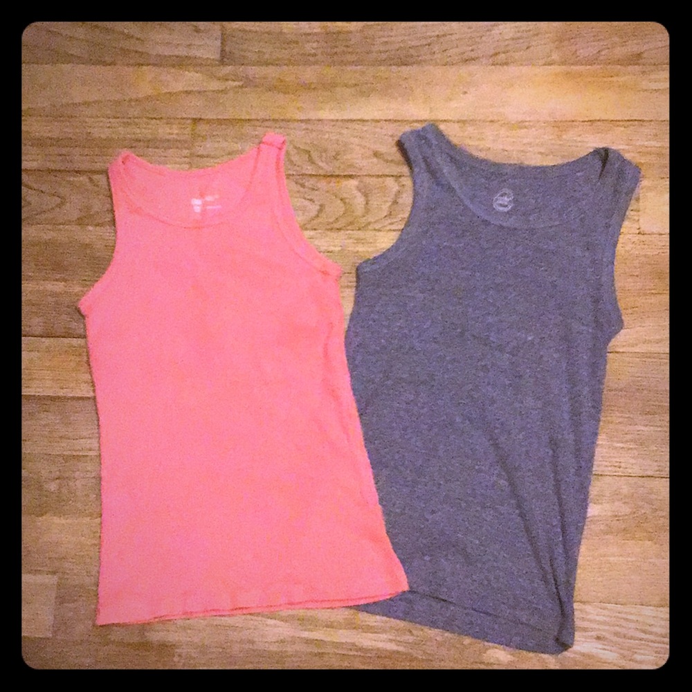 💚💚Girls gap  coral size M/ Grey size 7/8 tanks